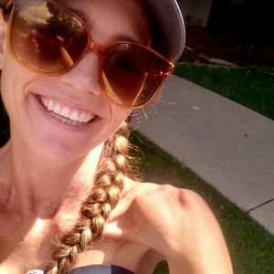 Meet your Posher, Stefanie